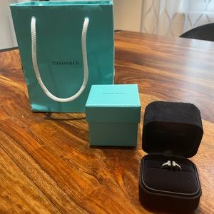Tiffany T Diamond ring 18k white gold